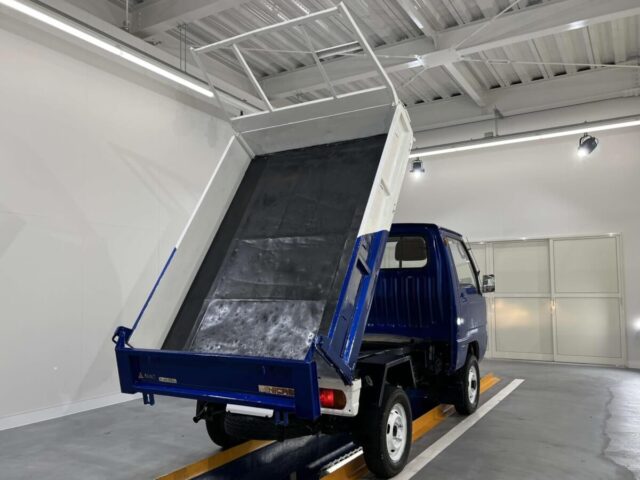 For sale 1990 Mitsubishi minicab truck dump U15T-0138035 #Japanese #keitruck #minitruck #4wd #mitsubishi #minicab #dump #usa #uk