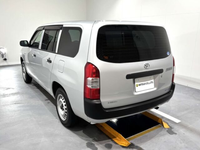 For sale 2018 Toyota succeed van NCP165-0052050 #Japanese #toyota #succeed #van