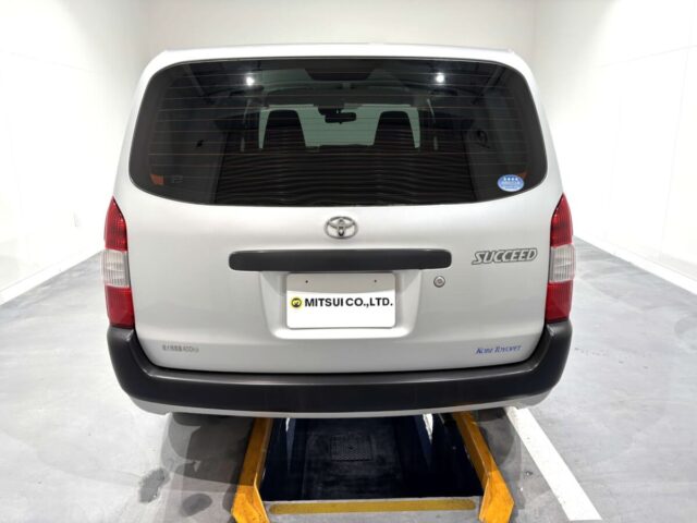 For sale 2018 Toyota succeed van NCP165-0052050 #Japanese #toyota #succeed #van