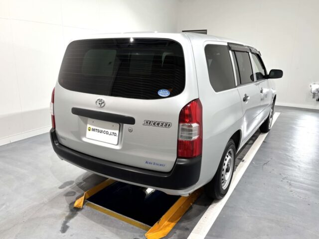For sale 2018 Toyota succeed van NCP165-0052050 #Japanese #toyota #succeed #van