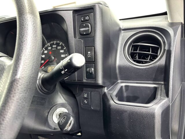 For sale 2018 Toyota succeed van NCP165-0052050 #Japanese #toyota #succeed #van