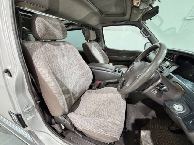 For sale 1996 Toyota hiace wagon KZH106-0026132 #Japanese #van #wagon #toyota #hiace