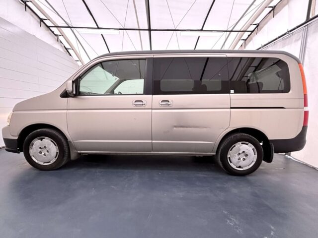 For sale 2001 Honda step wagon RF3-1042722 #Japanese #honda #minivan #stationwagon #usa #uk