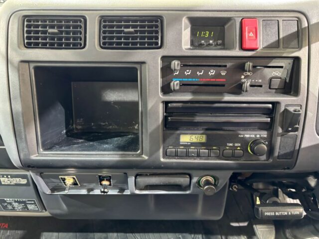 For sale 1999 Toyota Dyna YY131-0005065 #Japanese #truck #toyota #dyna #usa #uk