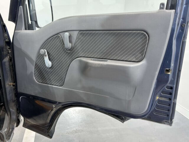 For sale 1999 Subaru sambar van KV4-073530 #Japanese #keivan #minivan #subaru #sambar #usa #uk