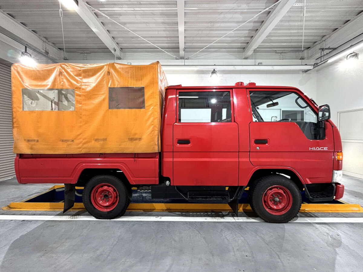 1995 Toyota HiAce JDM car for sale — photo 3 of 25