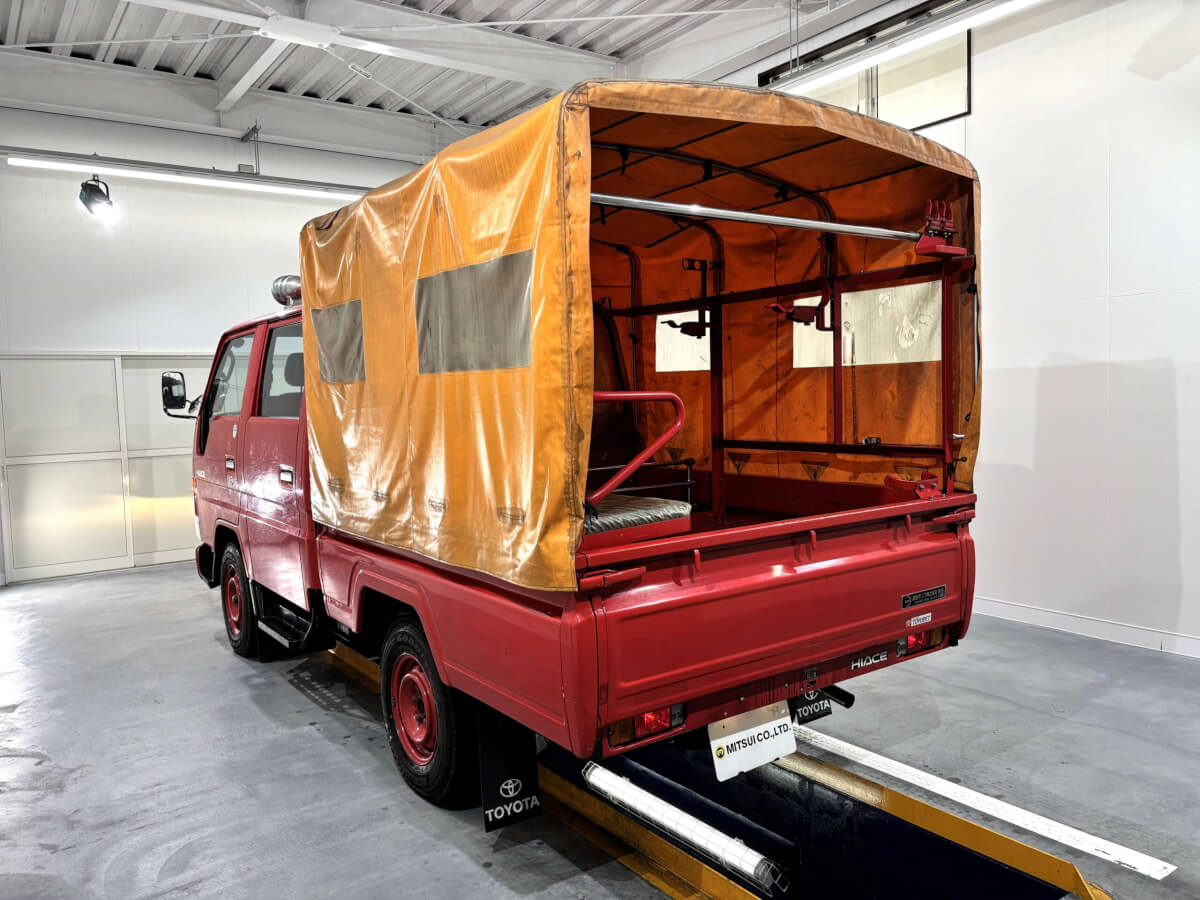 1995 Toyota HiAce JDM car for sale — photo 4 of 25