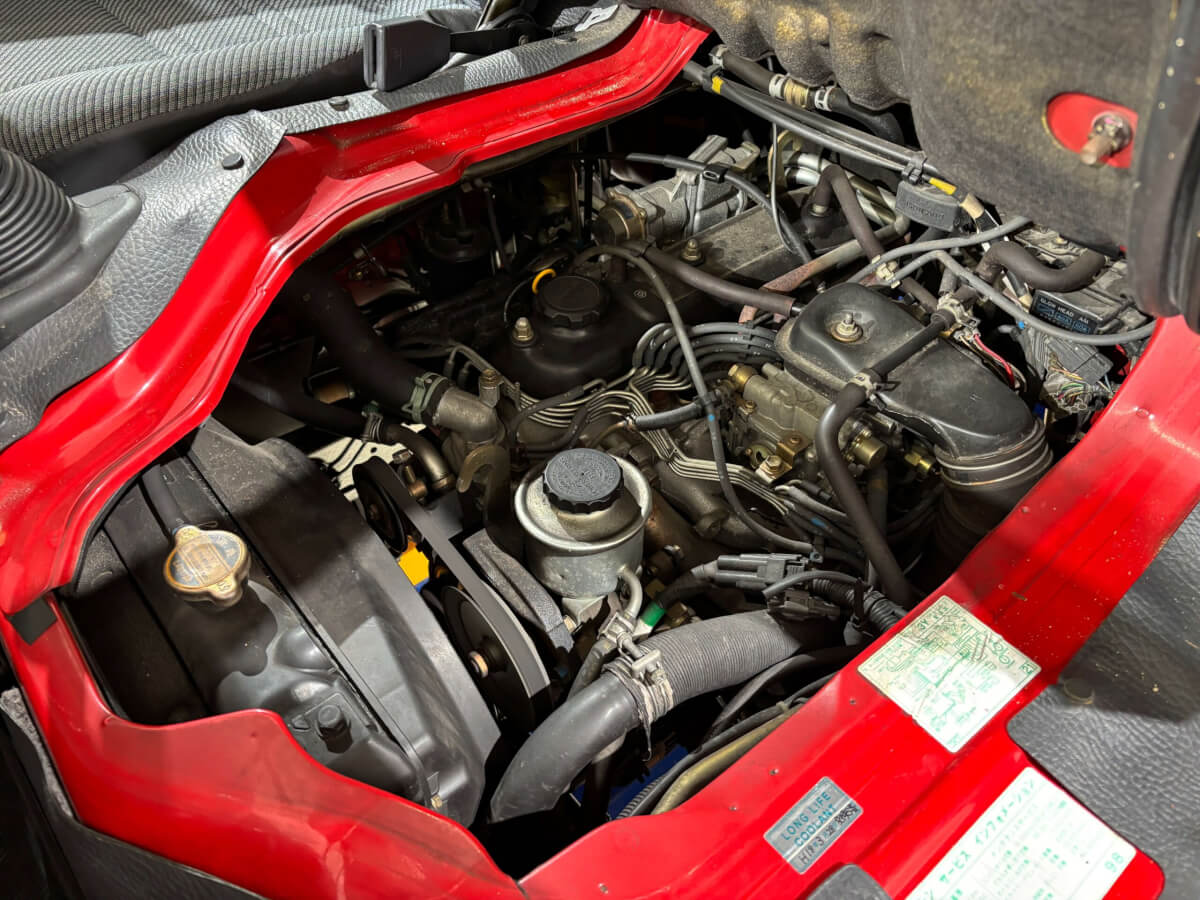 1995 Toyota HiAce JDM car for sale — photo 8 of 25