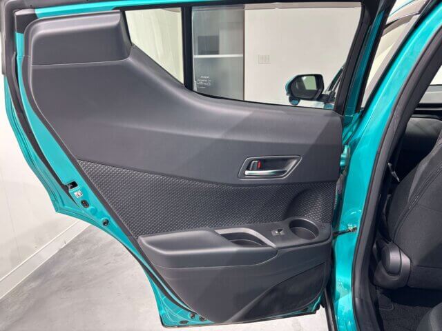 For sale 2019 Toyota c-hr NGX50-2035923 #Japanese #suv #toyota #c-hr #usa #uk