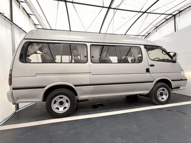 For sale 2001 Toyota hiace wagon KZH120-2004038 #Japanese #van #wagon #toyota #hiace