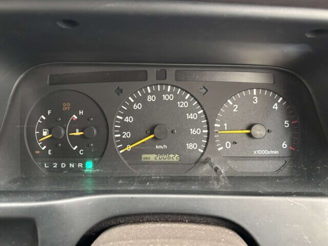 For sale 2001 Toyota hiace wagon KZH120-2004038 #Japanese #van #wagon #toyota #hiace
