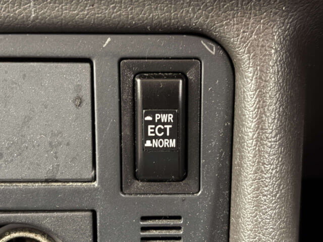 For sale 2001 Toyota hiace wagon KZH120-2004038 #Japanese #van #wagon #toyota #hiace