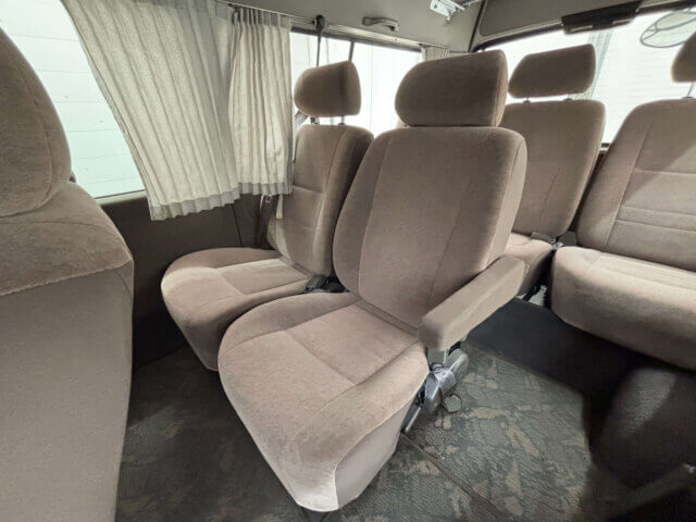 For sale 2001 Toyota hiace wagon KZH120-2004038 #Japanese #van #wagon #toyota #hiace