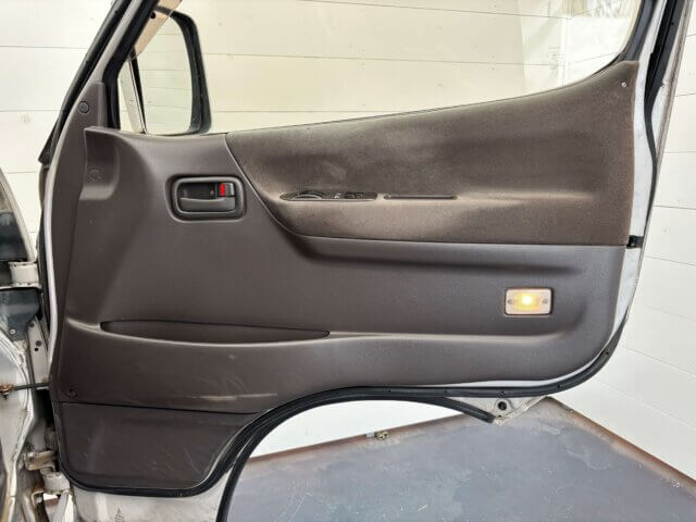 For sale 2001 Toyota hiace wagon KZH120-2004038 #Japanese #van #wagon #toyota #hiace